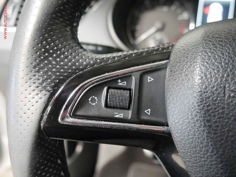 Škoda Octavia (2014) 1.4 G-TEC, ČR, bixen, autoAC - fotka 14 z 18