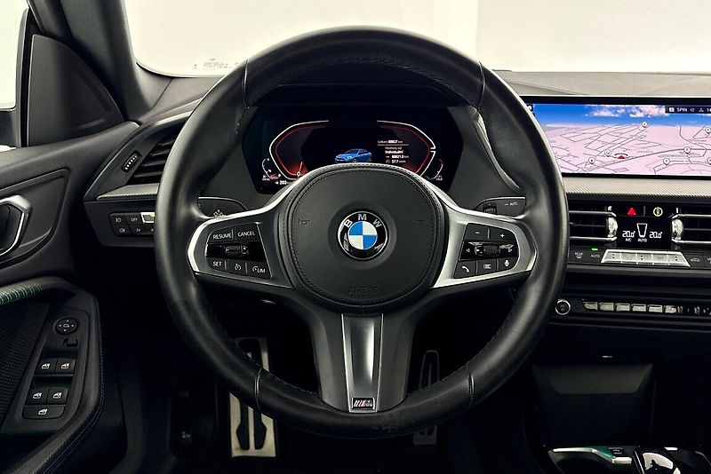 BMW Řada 2 220d xDrive - fotka 19 z 22