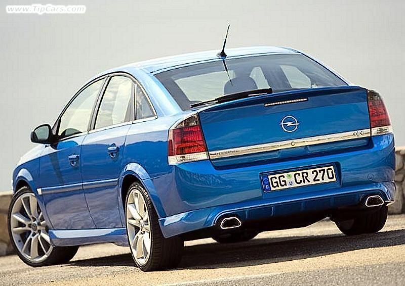 Vectra kombi OPC - nadupaný stěhovák v akci.