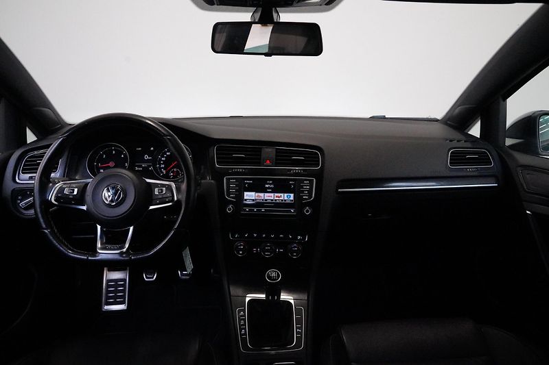 Volkswagen Golf - fotka 5 z 26