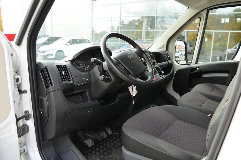 Citroën Jumper (2022) 2.2BHDi 33 L2H2 140 4d - fotka 7 z 12