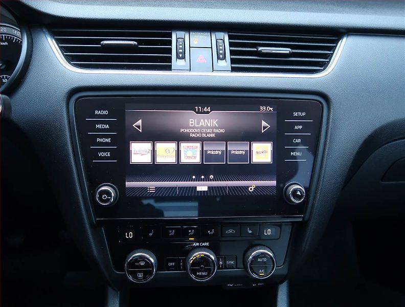 Škoda Octavia (2017) Elegance 1.6 TDI, Serv.kniha - fotka 12 z 15