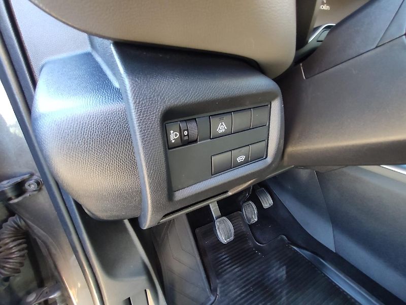 Citroën C5 Aircross (2019) SHINE 1.5 HDI 130k MAN6 TZ - fotka 29 z 32