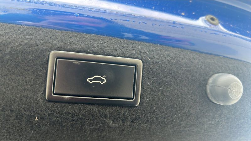 Škoda Superb (2018) 4X4GRT STY TD 140/2.0 A7F - fotka 16 z 30