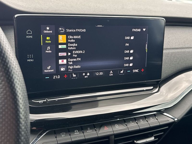 Škoda Octavia (2023) 1.5 TSI M-HEV DSG Sportline - fotka 21 z 35