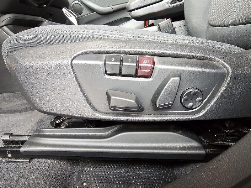 BMW X1 xDrive18d - fotka 12 z 28