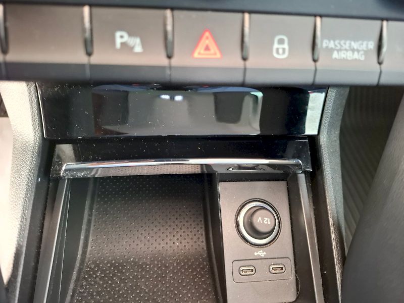 Škoda Karoq (2020) STYLE TSI 1.5/110KW 7AP - fotka 19 z 28