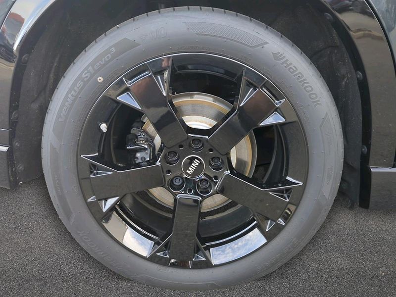 Mini Countryman SE ALL4 - fotka 13 z 15