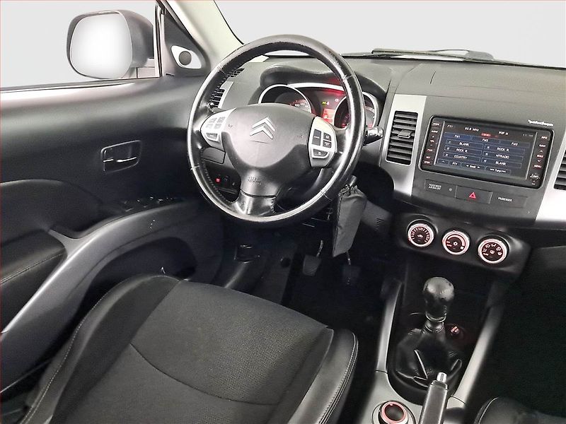 Citroën C-Crosser (2007) 2.2 HDI, 4X4, 7 míst - fotka 7 z 21