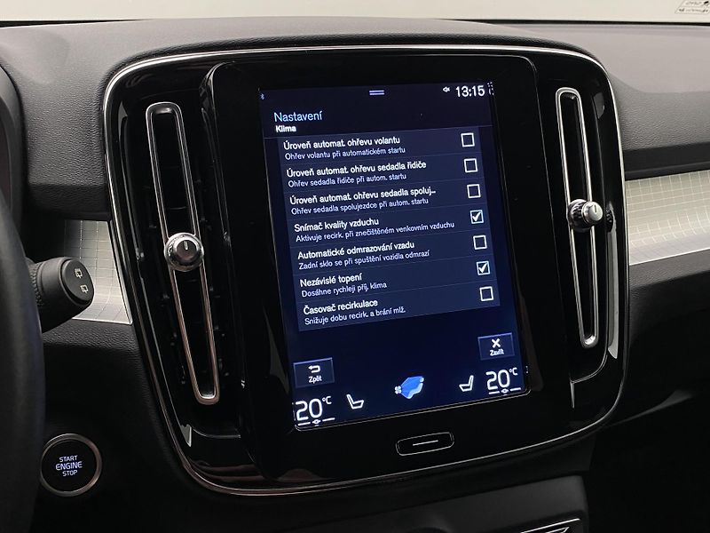 Volvo XC40 D3 AWD MOMENTUM AUT  - fotka 36 z 38