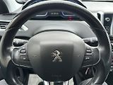 Peugeot 2008 (2016) 1.2 96kw Allure - náhled 16