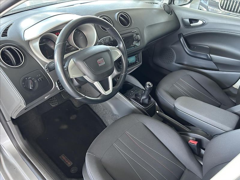Seat Ibiza 1,4   16V,SERVISKA,KLIMA,TAŽNÉ - fotka 7 z 22
