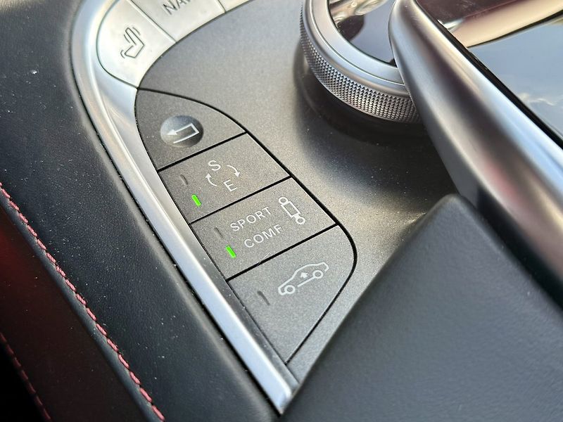Mercedes-Benz Třídy S (2017) 500 4MATIC kupé - fotka 34 z 57