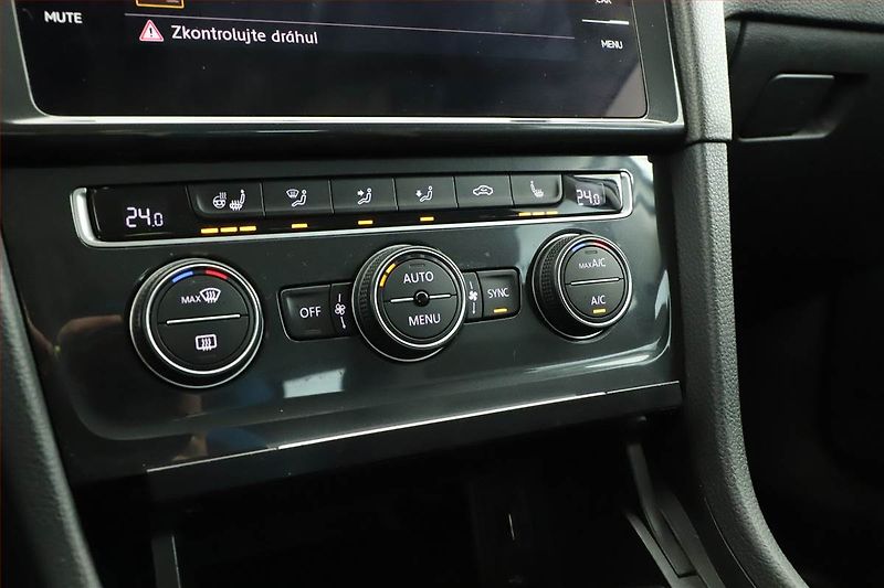 Volkswagen Golf (2019) 1.6 TDI, Tempomat - fotka 13 z 18