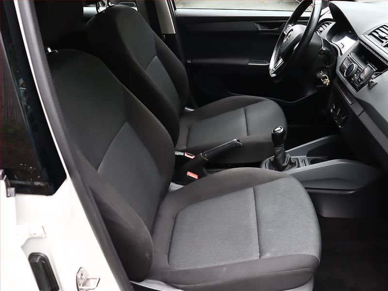 Škoda Fabia (2018) Ambition 1.0 TSI, Serv.kniha - fotka 7 z 13