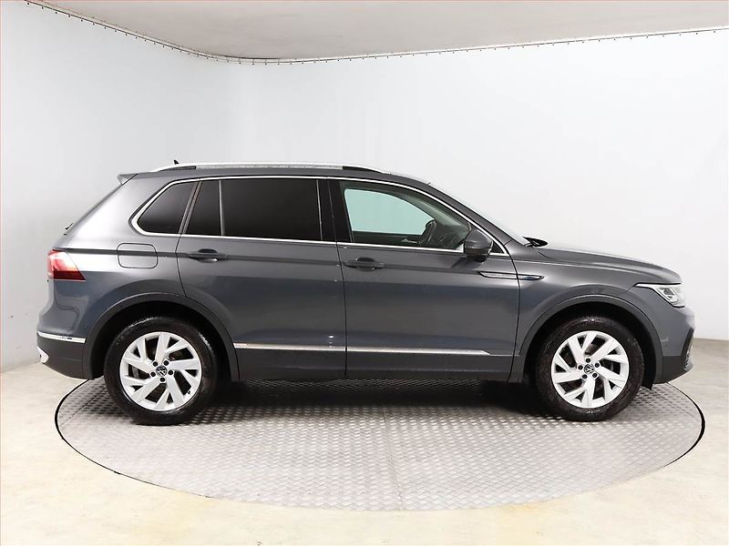 Volkswagen Tiguan (2020) Comfortline 2.0 TDI - fotka 6 z 20