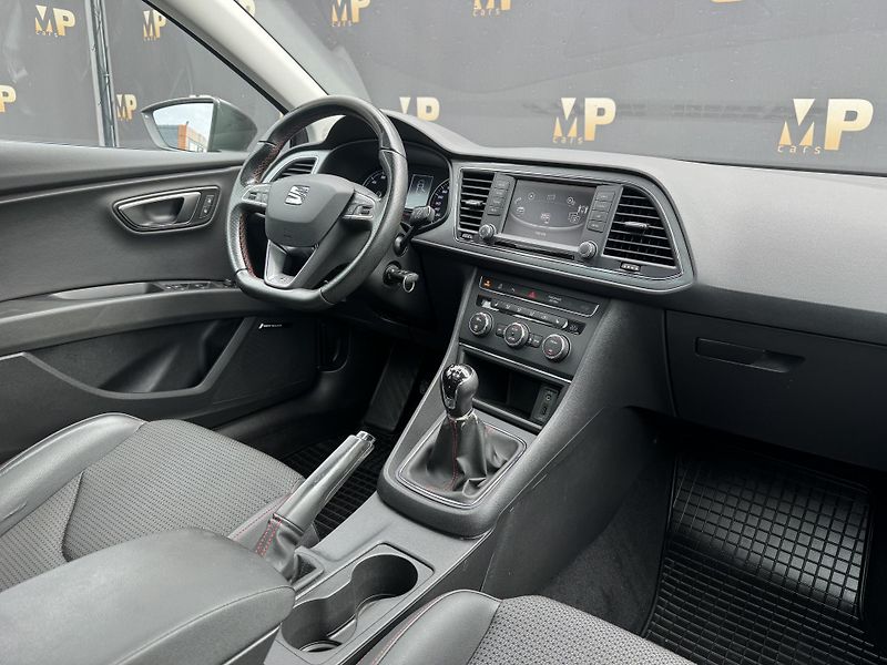 Seat Leon (2016) 1.4TSi 92kW MAN FR, PANO 1.Maj - fotka 15 z 45