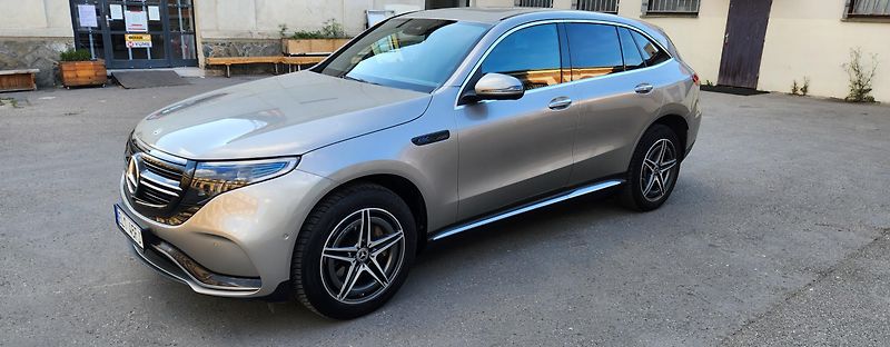 Mercedes-Benz EQC (2022) 400 4M AMG SOH 94,5% 85kWh - fotka 8 z 50