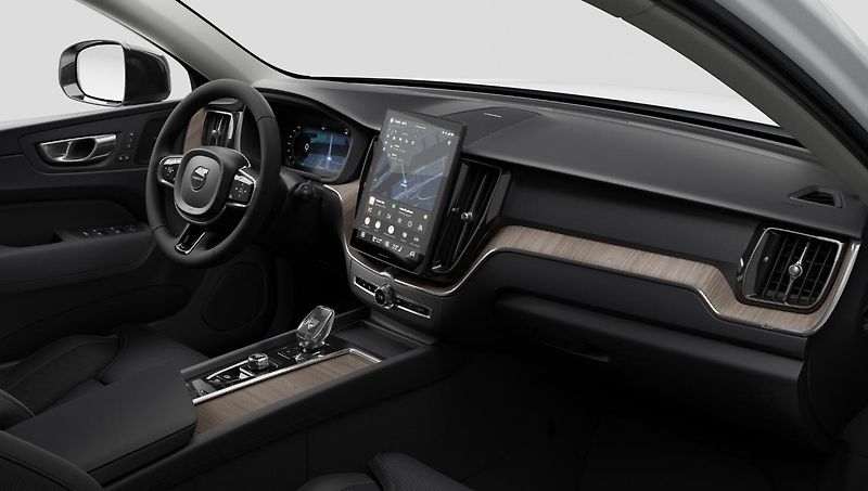 Volvo XC60 (2026) B5 PLUS - fotka 9 z 13