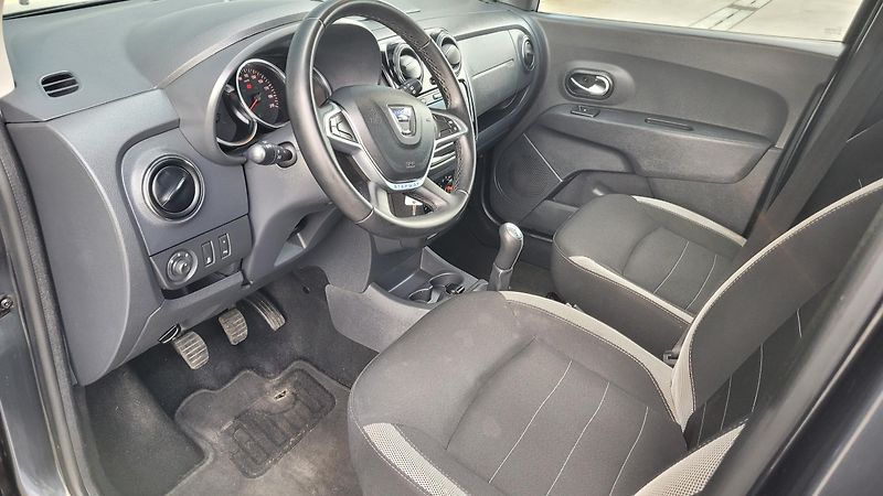 Dacia Lodgy STEPWAY 1,6i 75 KW 7 MÍST - fotka 17 z 26