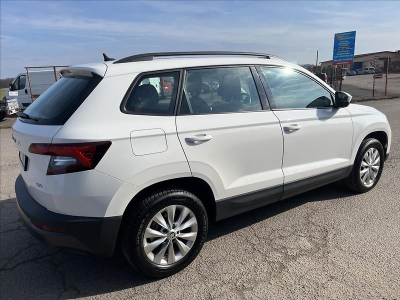 Škoda Karoq 2,0 TDi 110 4x4 DSG TAŽNÉ -DPH - fotka 5 z 47