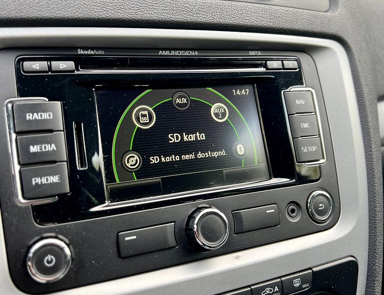 Škoda Octavia (2012) 2 FL COMBI 1.6 TDI DSG 2012 - fotka 20 z 27
