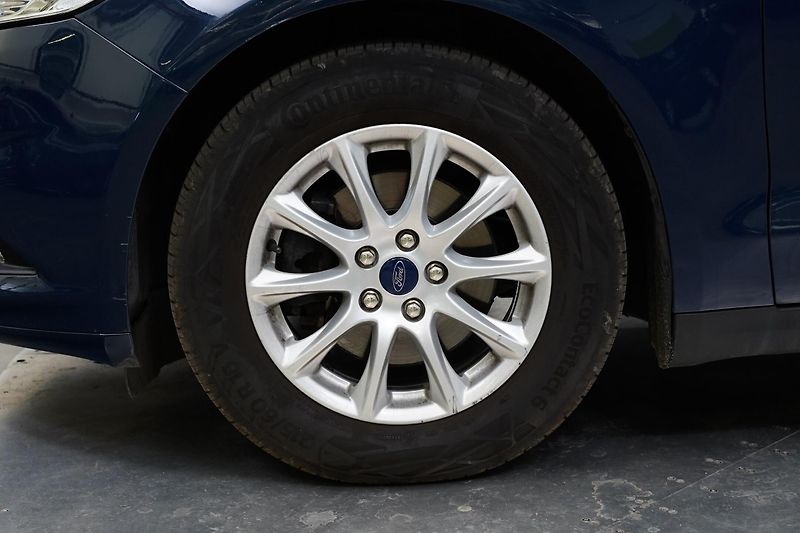 Ford Mondeo - fotka 10 z 23