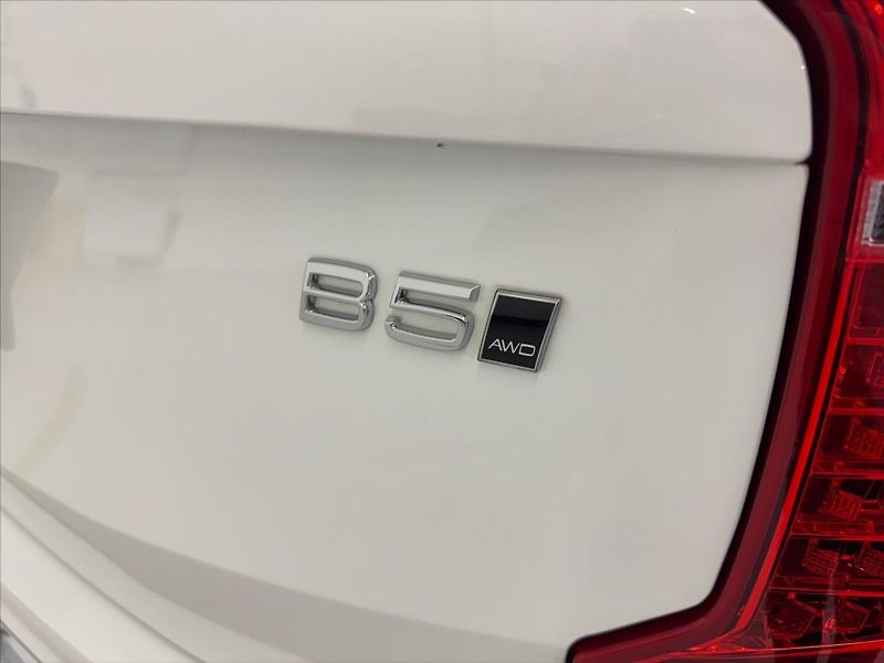 Volvo XC90 (2024) 2,0 B5 AWD PLUS Bright - fotka 15 z 15