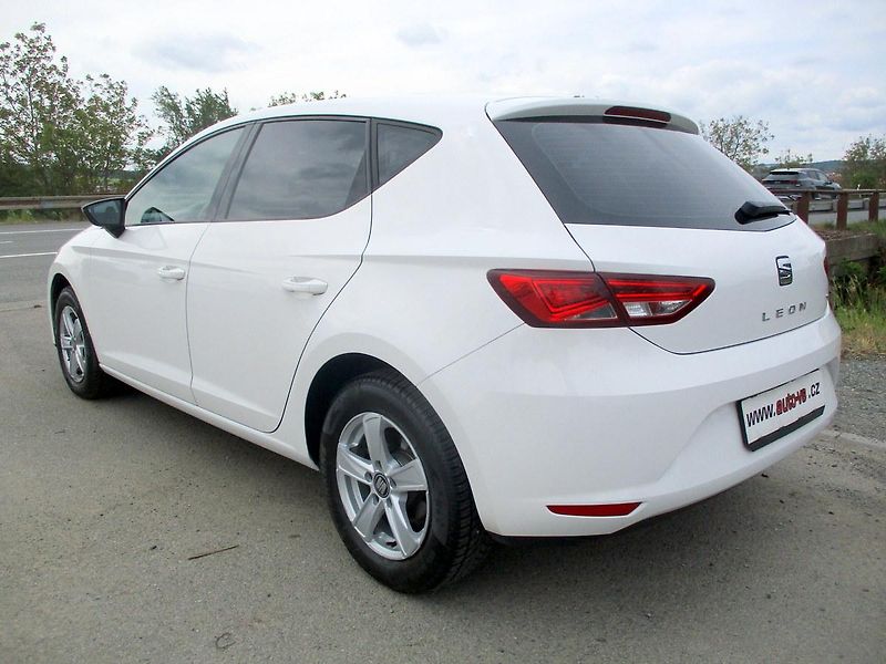 Seat Leon 1,2TSi 77kW STYLE FULL LED - fotka 9 z 48