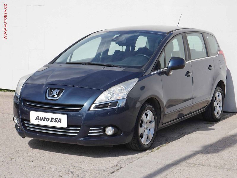 Peugeot 5008 (2012) 1.6 HDi, autoAC, temp - fotka 3 z 18