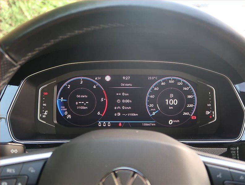 Volkswagen Passat (2020) R-Line 2.0 TDI, Serv.kniha - fotka 11 z 24