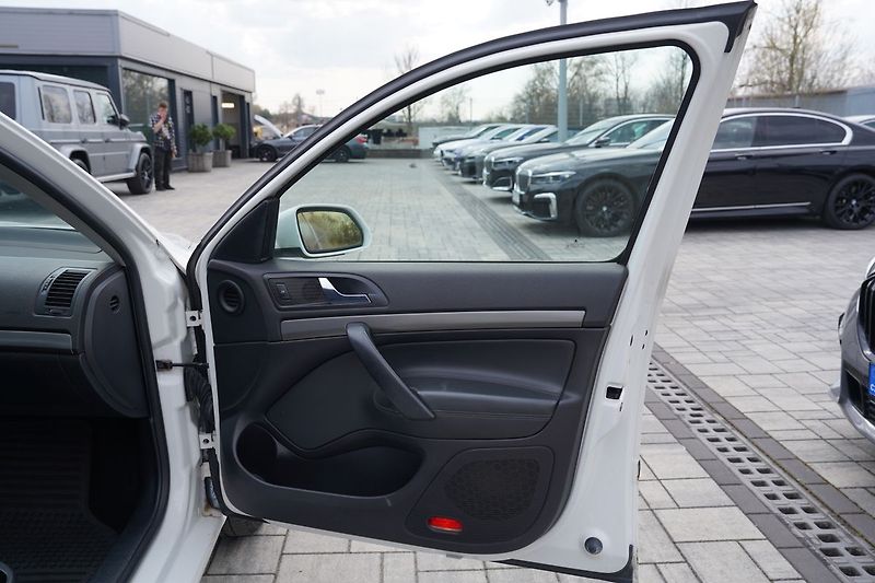 Škoda Octavia 1.6 FSI/116PS/Elegance/kůže/ČR - fotka 26 z 39