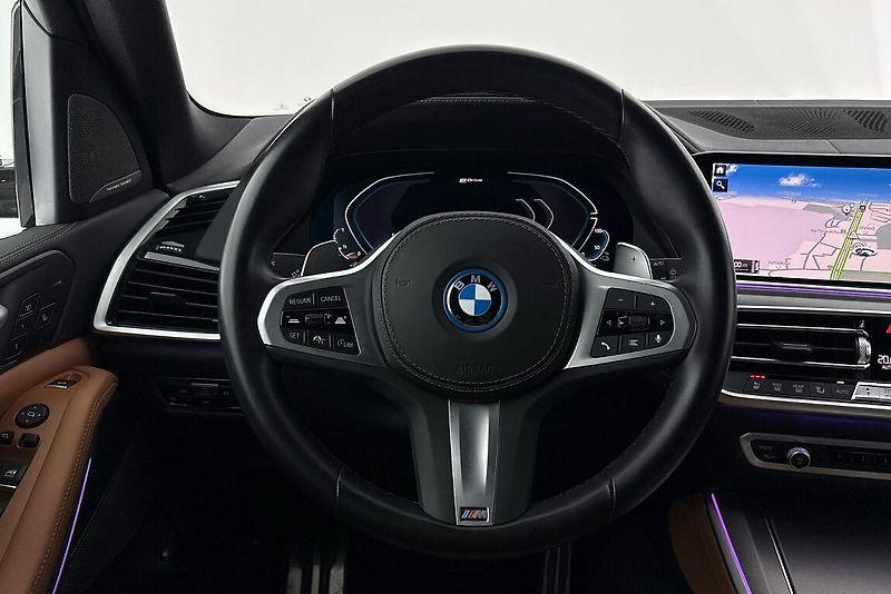 BMW X5 xDrive45e - fotka 21 z 26