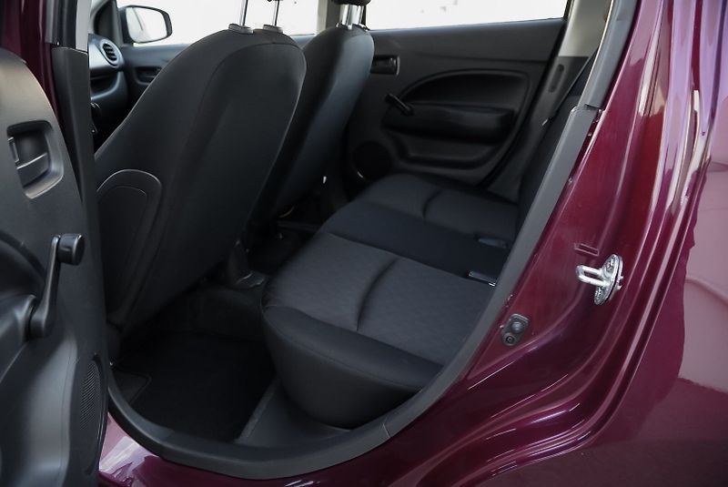 Mitsubishi Space Star 1.2 SELECT odpočet DPH - fotka 22 z 34