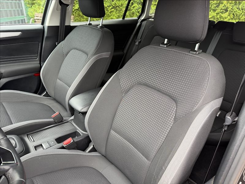 Ford Focus 1.5 TDCi EcoBlue - fotka 16 z 19