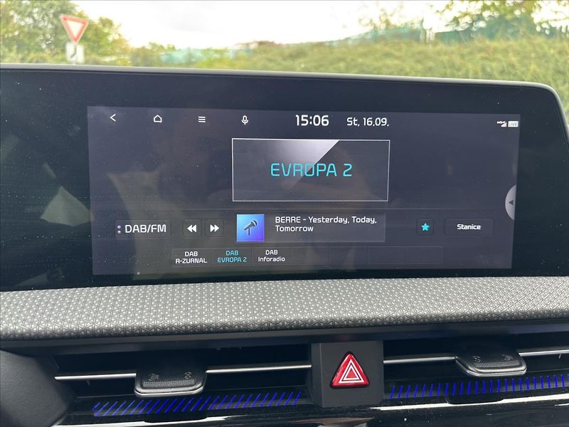 Kia EV6 0,0 168kW Earth ZÁRUKA SoH 98% - fotka 22 z 48