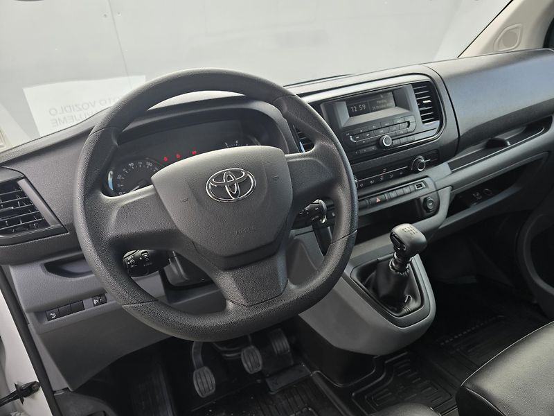 Toyota ProAce Active 2,0 D-4D (106 kW) M - fotka 6 z 7