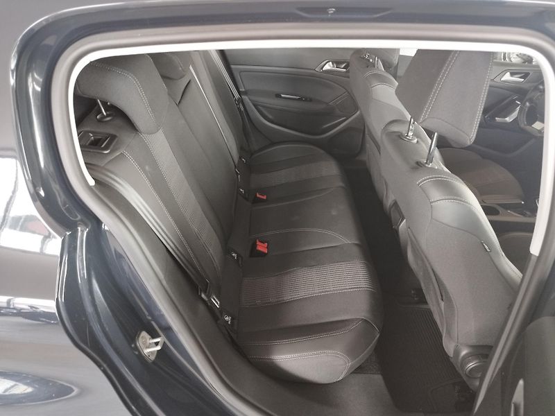 Peugeot 308 (2018) 1,2I,81KW,1.ROK ZÁRUKA,NAJ.54t - fotka 11 z 36