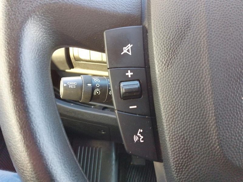 Peugeot Boxer (2024) 3500 L3H2 BlueHDi 140 MAN6 - fotka 13 z 34