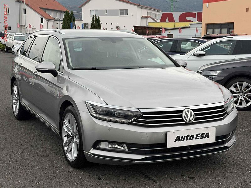 Volkswagen Passat (2014) 2.0TDi, ČR, DSG, bixenon - fotografie inzerátu