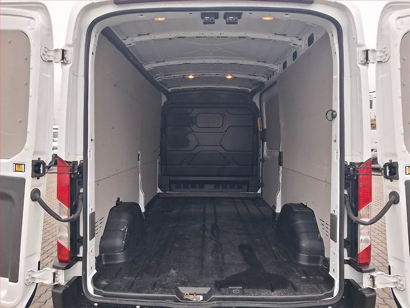 Ford Transit (2022) Trend 2.0 EcoBlue, L3H2, 1.0t - fotka 10 z 18
