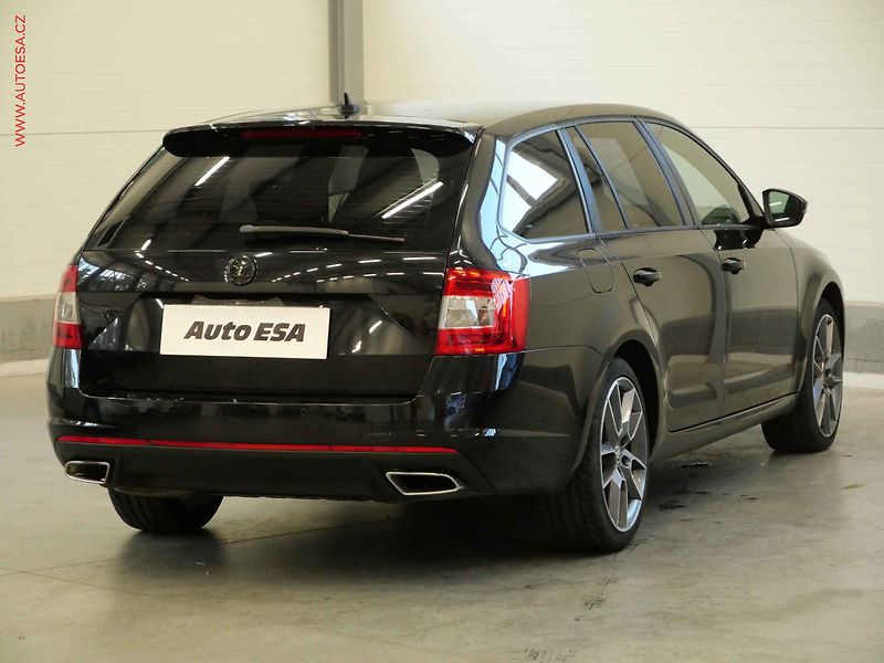 Škoda Octavia (2014) 2.0 TDI, ČR, DSG, xenon, AC - fotka 4 z 15