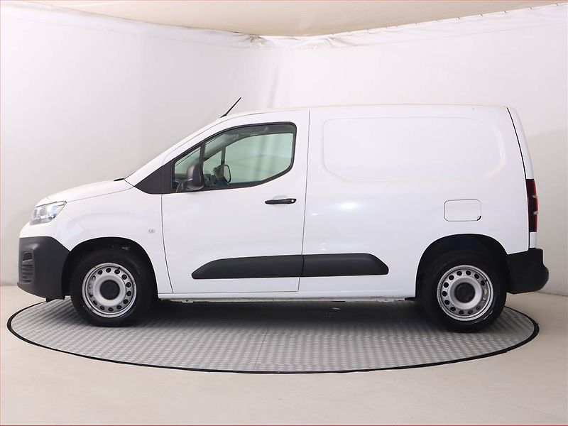 Citroën Berlingo (2022) 1.5 BlueHDi, 3Místa, SR - fotka 3 z 15