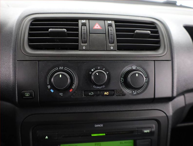Škoda Fabia (2007) 1.2, nová STK, servisované - fotka 9 z 12