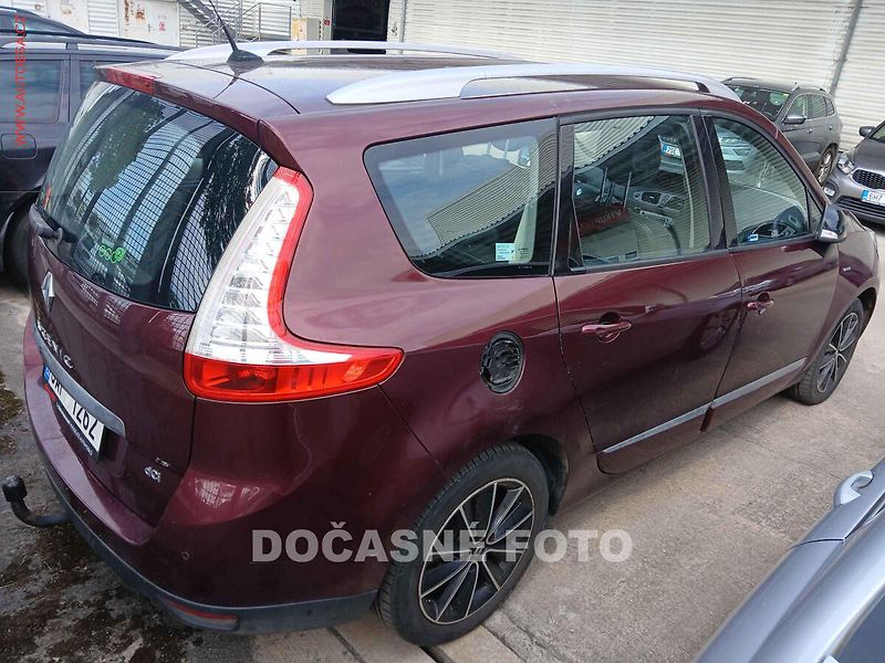 Renault Scénic (2013) 1.6 dCi, ČR, xenon, autoAC - fotka 2 z 3