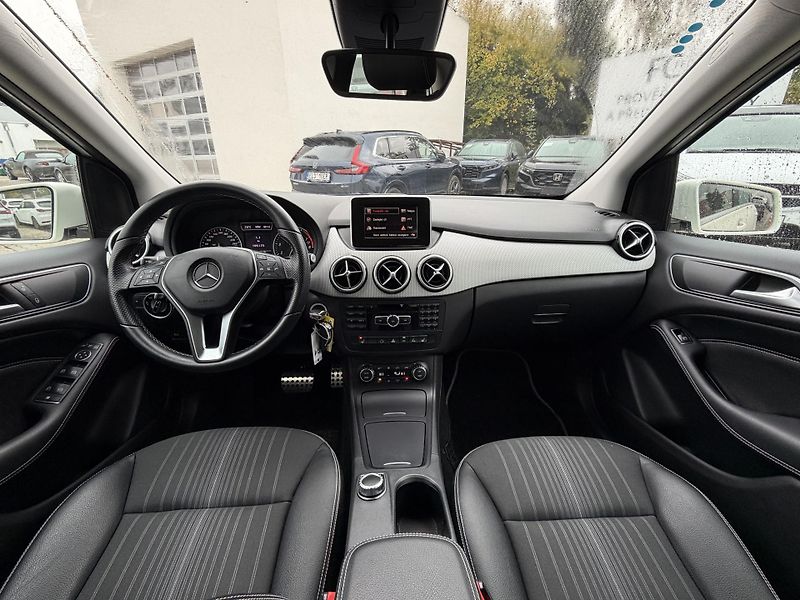 Mercedes-Benz Třídy B  2. gen B 200 Rezervace - fotka 9 z 23