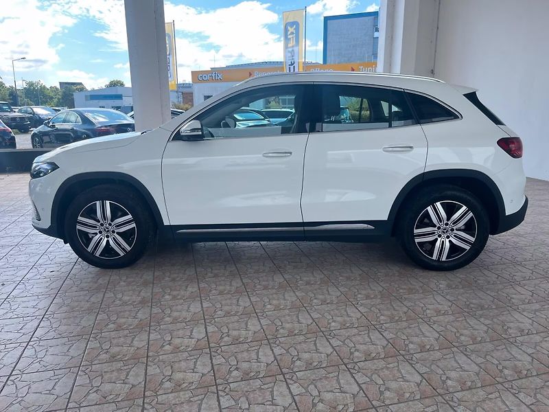 Mercedes-Benz EQA 300 4M Prog. 360 Taž Distronic - fotka 3 z 22