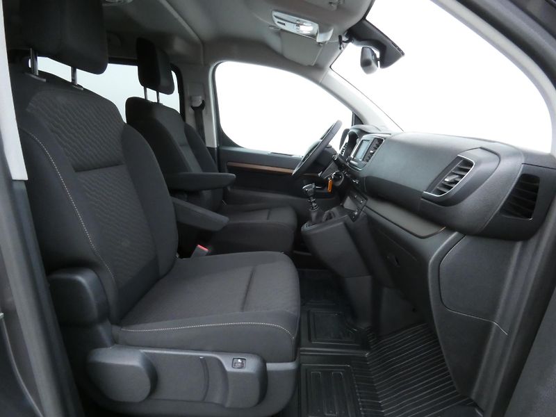 Toyota ProAce (2017) 2.0 D-4D 110KW 8-MÍST - fotka 21 z 30