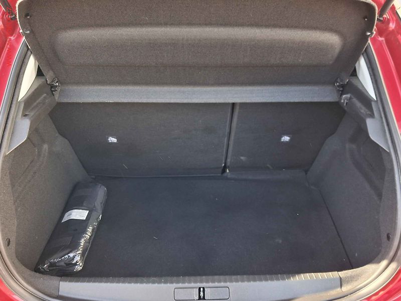 Opel Corsa (2021) 1.2T, Elegance, navi, kamera - fotka 7 z 18
