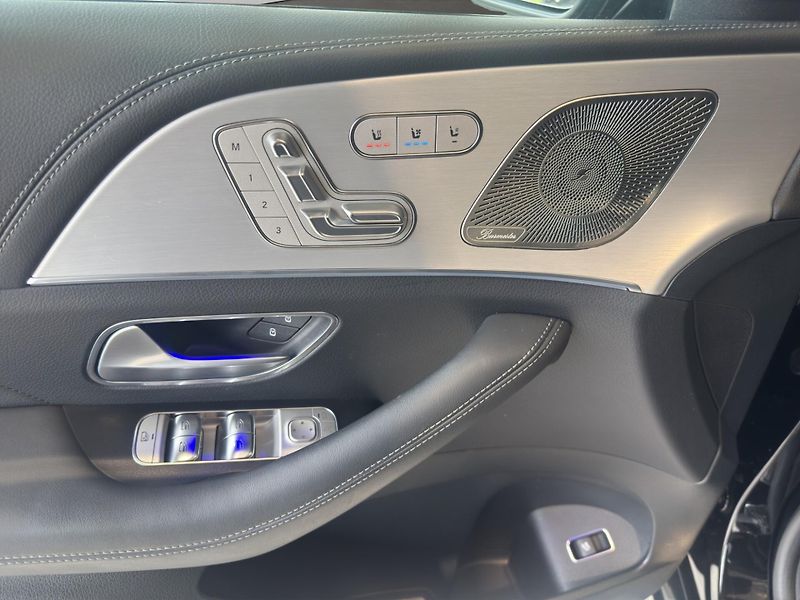 Mercedes-Benz GLE (2025) 450 d 4MATIC AMG - fotka 10 z 26